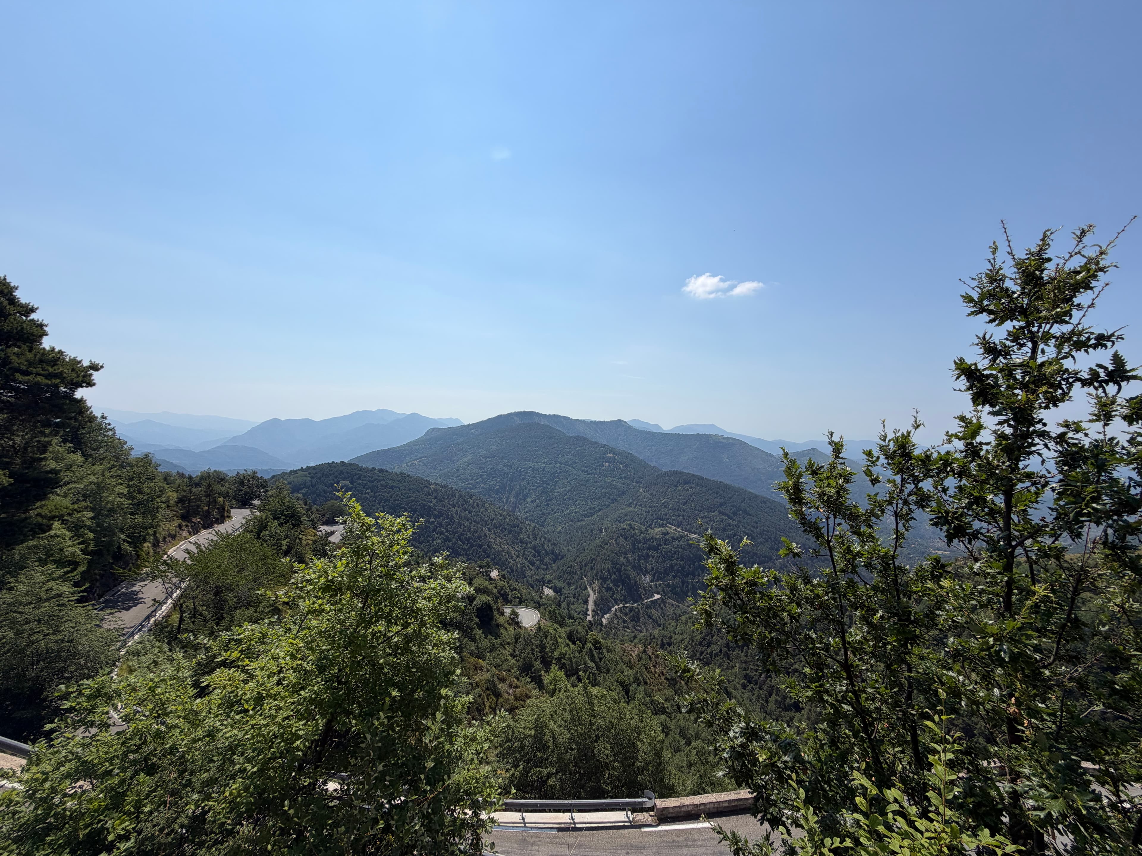 Sweaty little ride into Italy 🇮🇹☀️ motorcycle route
